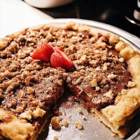 Warm Hazelnut Nutella Dessert Pizza