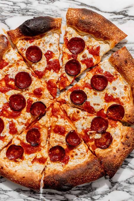 The Classic New York Pizzeria Foldable Slice